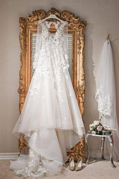 files/IvoryTulleA-lineV-neckLongSleevesCourtTrainWeddingDresses_MW971_1.jpg