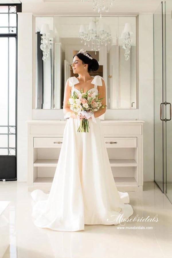 Satin A-line Sweetheart Court Train Wedding Dress MW882