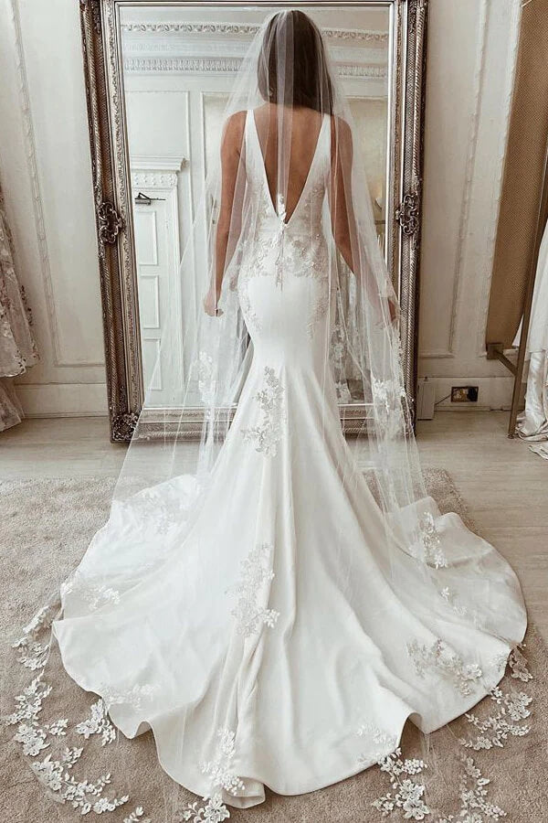 Stretch Satin Mermaid Deep V-neck Wedding Dress MW934 | Musebridals Stretch Satin Mermaid Deep V-neck Wedding Dress MW934 | Musebridals