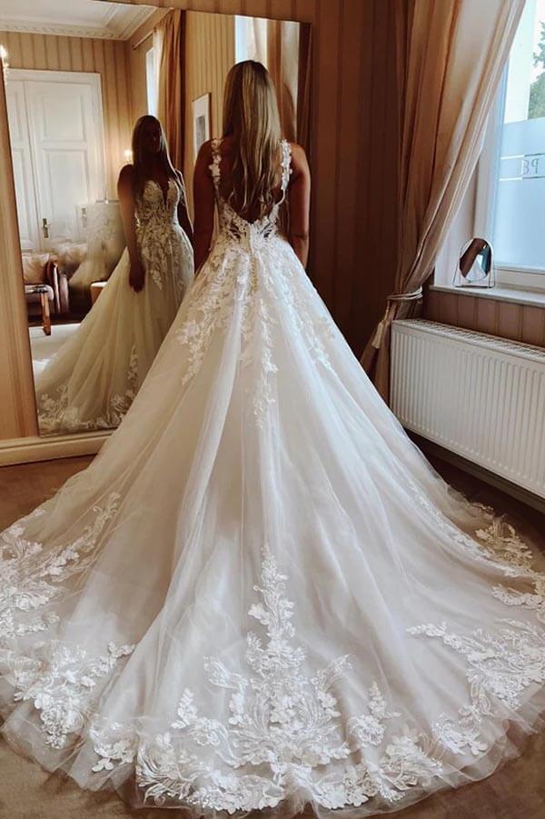 Ball Gown V-neck Lace Appliques Wedding Dresses MW876 | Musebridals Ball Gown V-neck Lace Appliques Wedding Dresses MW876 | Musebridals