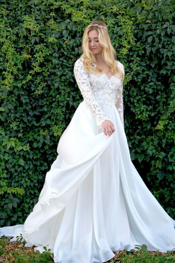 Chiffon A line V neck Long Sleeves Lace Appliques Wedding Dresses MW843