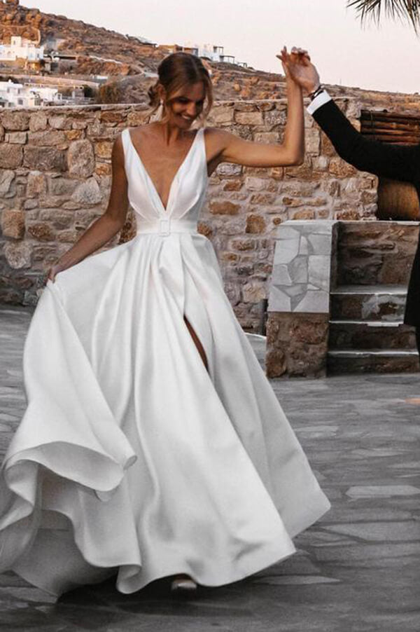 A-line Satin Wedding Dress ELIZA With Long Sleeves and Detachable