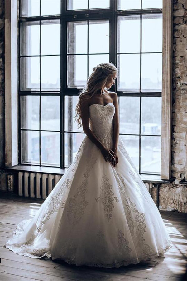 Lace A-line Sweetheart Strapless Wedding Dress, Sweep Train Bridal Dresses, MW546 Lace A-line Sweetheart Strapless Wedding Dress, Sweep Train Bridal Dresses, MW546