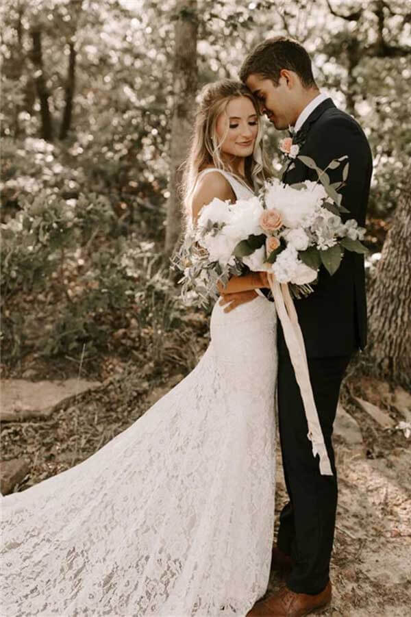 Lace Sheath V-neck Wedding Dresses With Train MW777 Lace Sheath V-neck Wedding Dresses With Train MW777