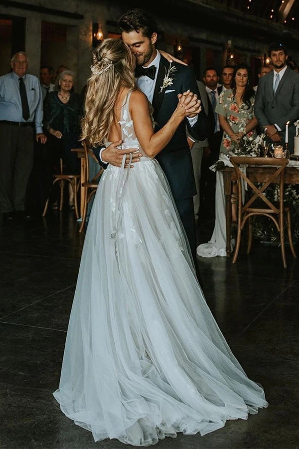 Marvelous V-neck A-line Wedding Dresses Appliques Tulle Bridal Gowns,M –  Musebridals