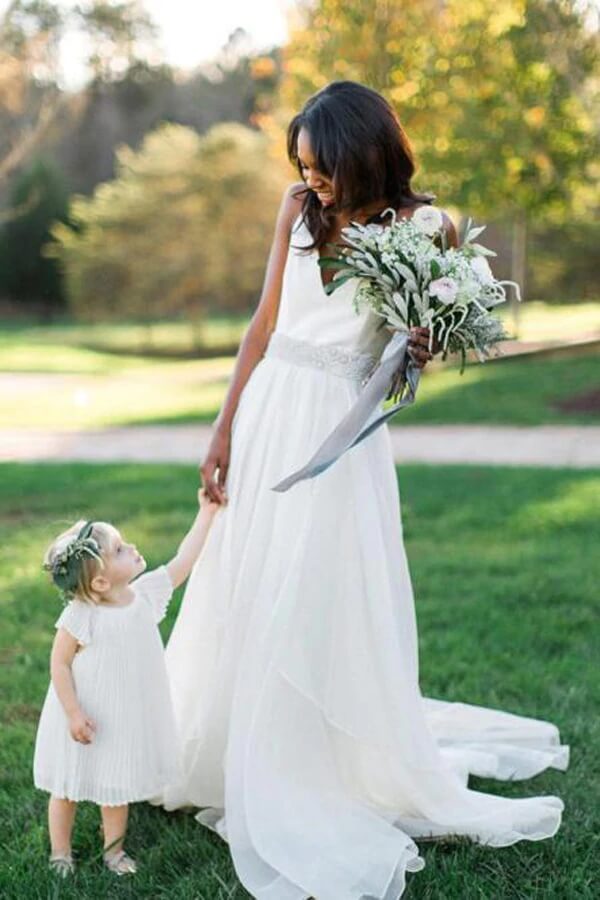 White Chiffon A-line V-neck Beaded Wedding Dresses MW702