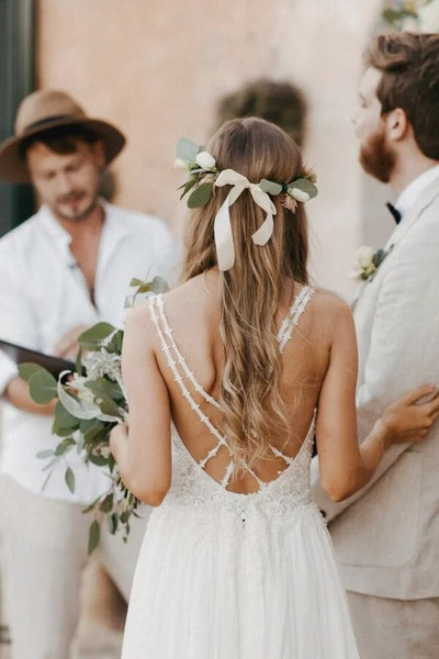 files/ChiffonA-lineV-neckSpaghettiStrapsWeddingDressesWithAppliques_MW1043_1.jpg
