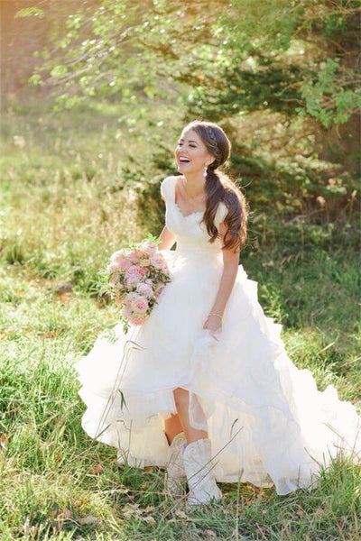 files/OrganzaTieredLaceCapSleevesVNeckCountryWeddingDressesWithRuffles_MW1272_4.jpg