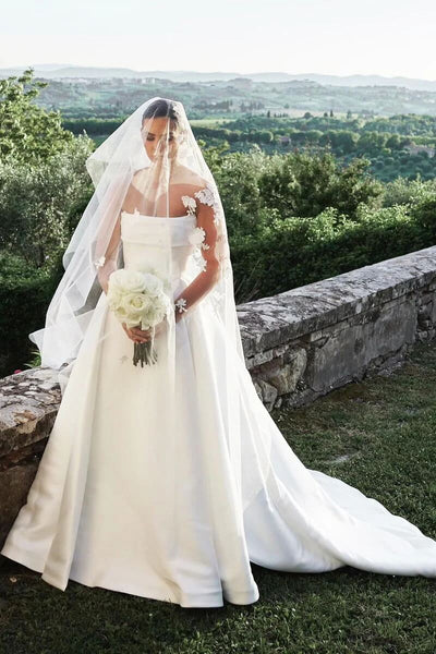 files/SatinBallGownStraplessSideSlitWeddingDressesWithSweepTrain_MW1114_2.jpg