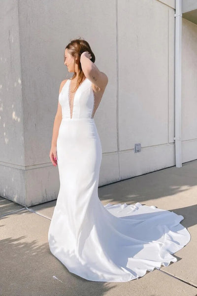 files/SatinMermaidVNeckWeddingDressesWithCourtTrain_SimpleBridalDress_MW1165_1.jpg