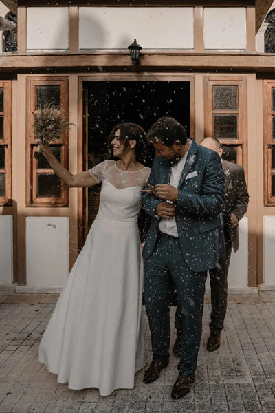 files/SimpleSatinALineScoopModestBeachWeddingDressesWithLace_MW1155_1.jpg