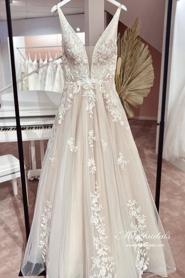 Tulle A-line Floral Lace Vintage Wedding Dress, MW1085 | Musebridals Tulle A-line Floral Lace Vintage Wedding Dress, MW1085 | Musebridals