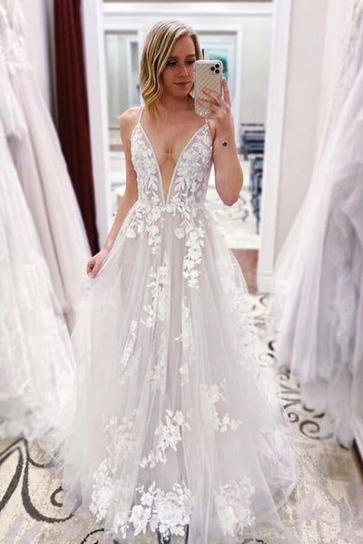 files/TulleALineDeepVNeckSpaghettiStrapsLaceAppliquesWeddingDresses_MW1274_2.jpg