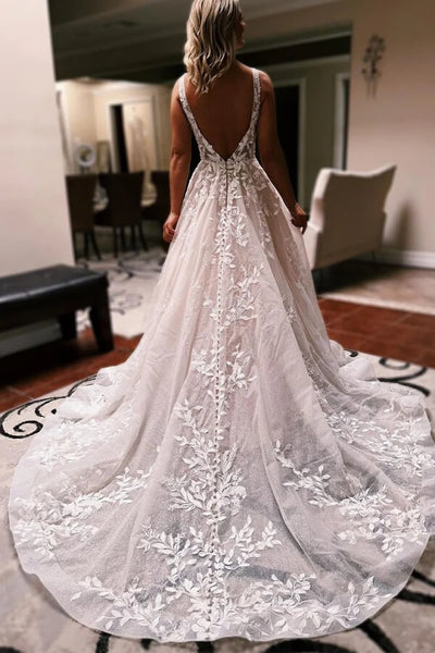 files/TulleALineVNeckLaceAppliquesWeddingDressesWithCourtTrain_MW1250_1_8d9234db-03a6-4909-9d72-1c2af7cf371c.jpg