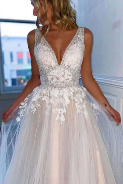 files/TulleALineVNeckWeddingDressesWithLaceAppliques_BridalDress_MW1301_3.jpg