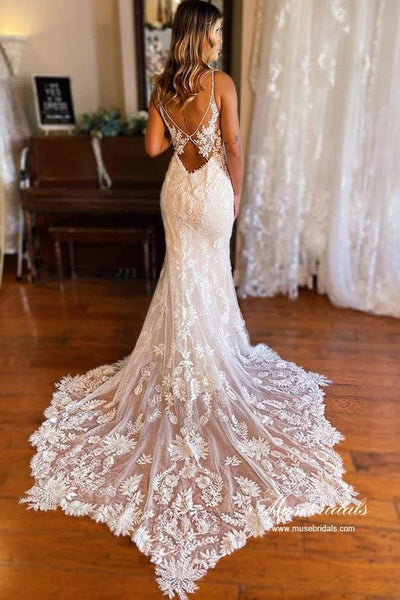 files/TulleMermaidSpaghettiStrapsV-neckLaceAppliquesWeddingDresses_MW870_1.jpg