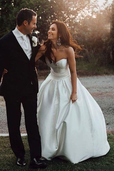products/FabulousIvorySatinBallGownSweetheartWeddingDresses_BridalGown_MW626_2.jpg