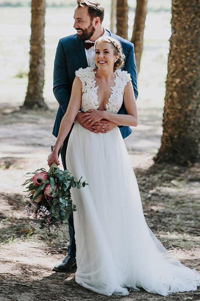 products/IvoryTulleRusticLaceAppliquesV-neckWeddingDresses_BridalGowns_MW565_1.jpg