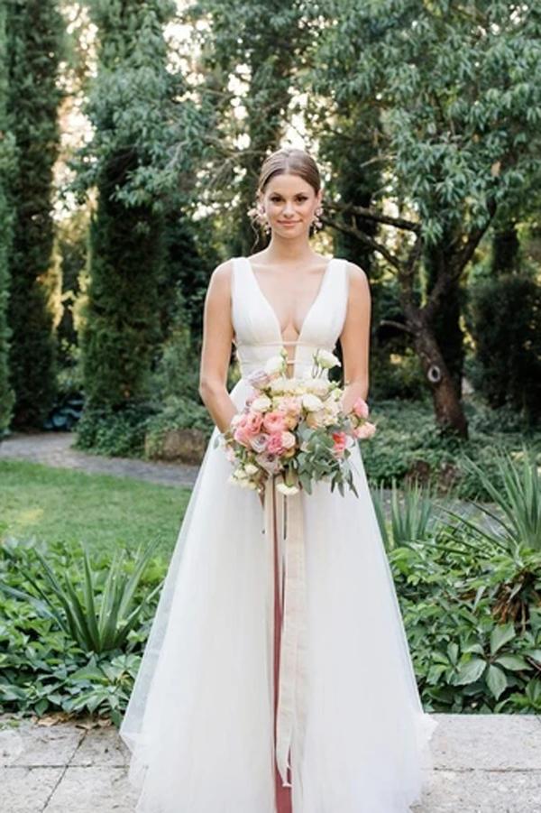 Simple V Neckline Tulle Ball Gown Wedding Dress Plunging Style Bridal Gown,MW387