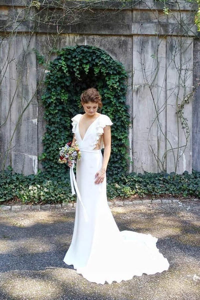 products/MermaidCapSleevesV-neckWeddingDresseswithRuffles_BridalGown_MW614_2.jpg