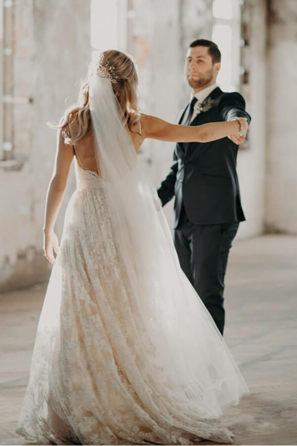 Vintage Beaded A-line V-neck Lace Wedding Dresses, MW582 | Musebridals Vintage Beaded A-line V-neck Lace Wedding Dresses, MW582 | Musebridals