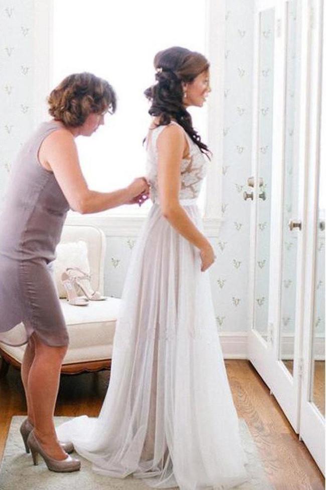White Tulle Deep V Neck Lace Beach Wedding Dresses, Bridal Dresses, MW210|musebridals.com